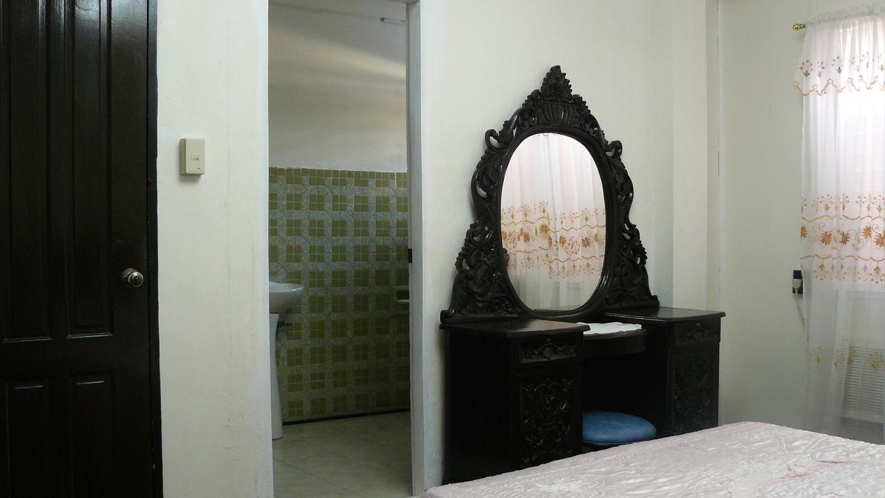 Third & Sean'S Place ليغاسبي المظهر الخارجي الصورة