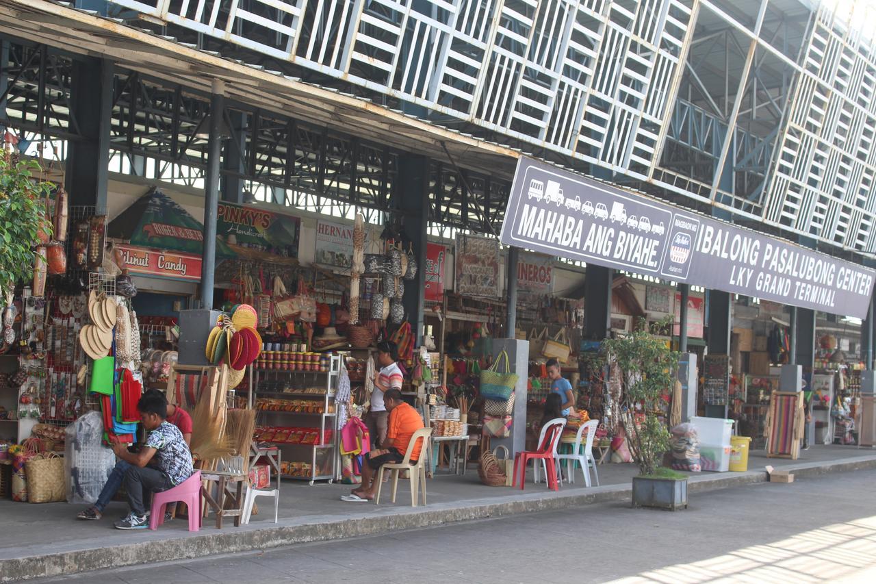 Third & Sean'S Place ليغاسبي المظهر الخارجي الصورة